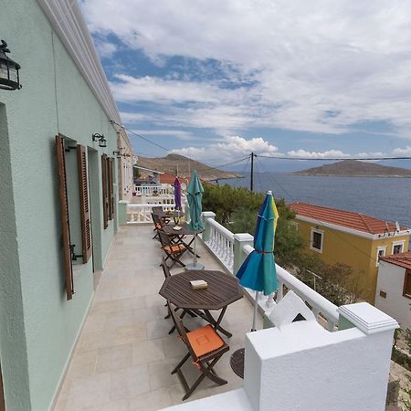 Roulas Apartments Chalki Town Esterno foto