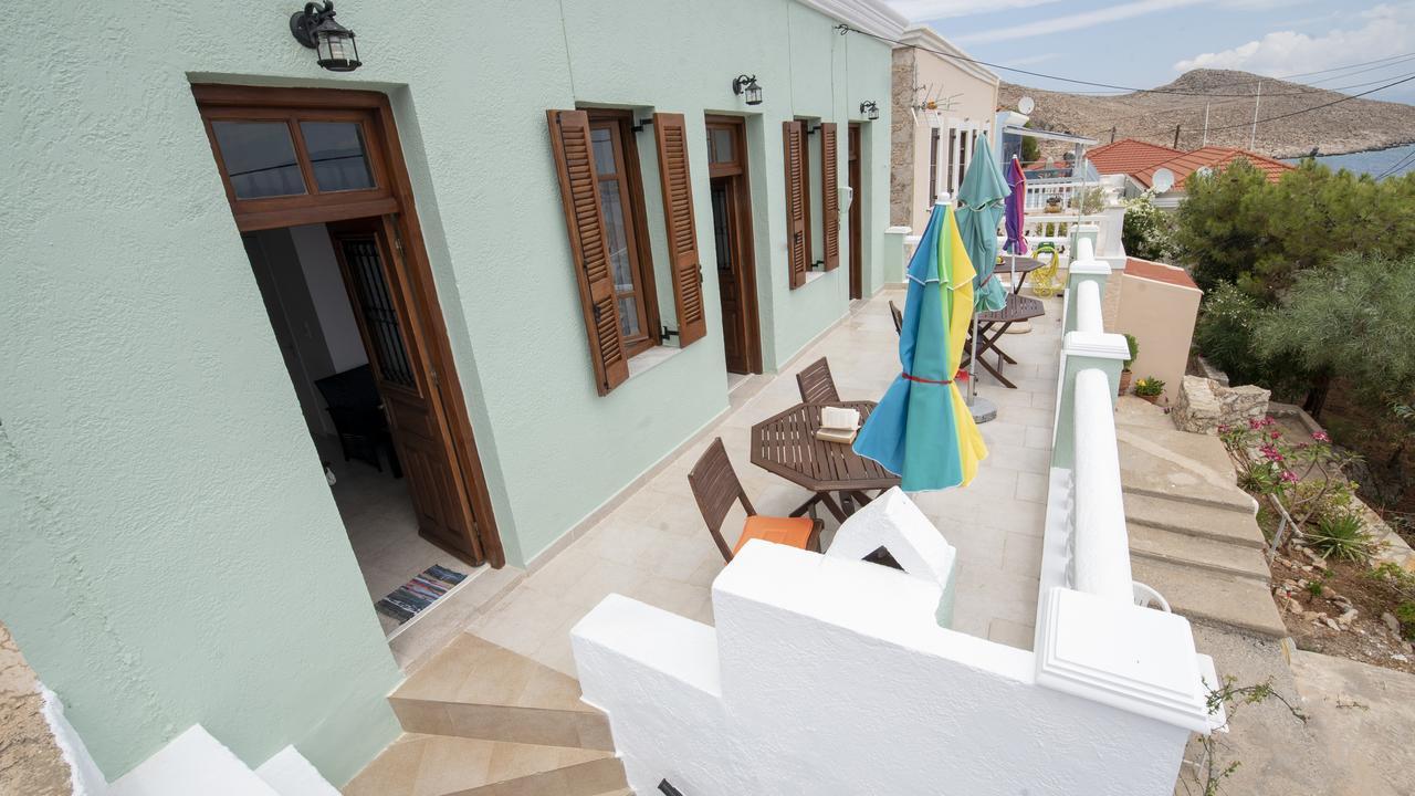 Roulas Apartments Chalki Town Esterno foto