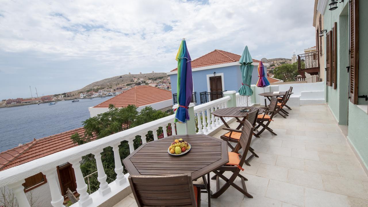 Roulas Apartments Chalki Town Esterno foto