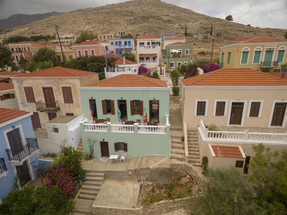 Roulas Apartments Chalki Town Esterno foto