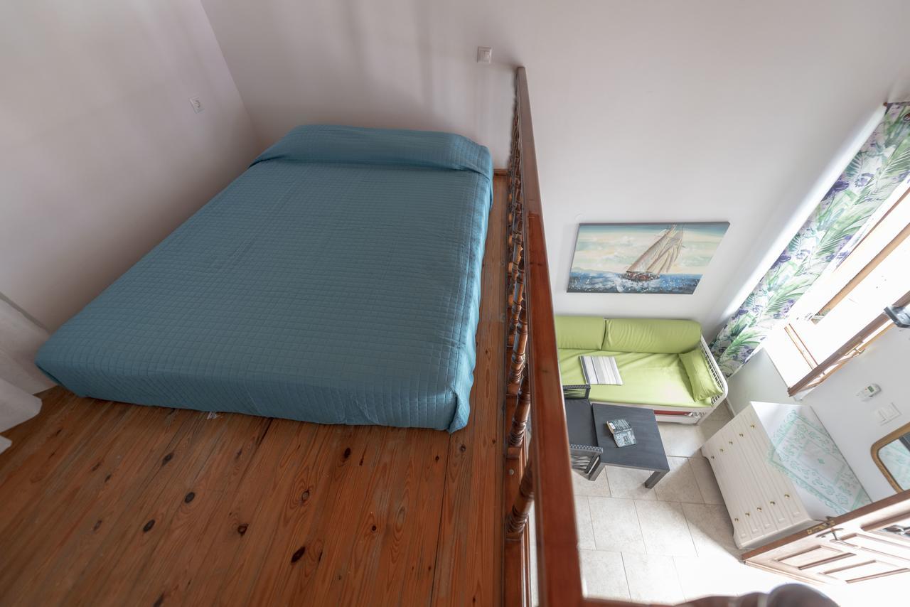 Roulas Apartments Chalki Town Esterno foto